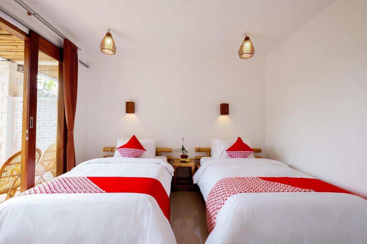Oyo 1493 Surya Villa Selong Belanak Ngoại thất bức ảnh