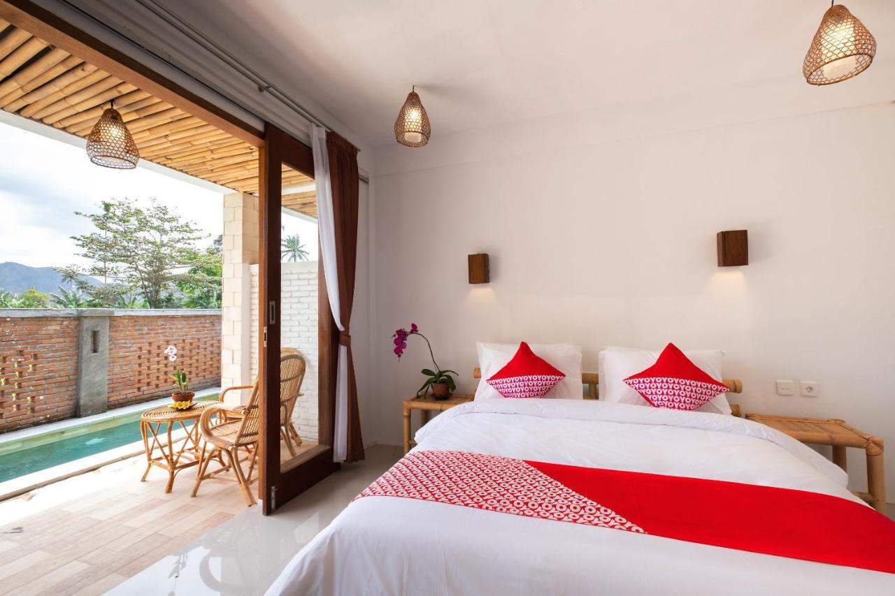 Oyo 1493 Surya Villa Selong Belanak Ngoại thất bức ảnh